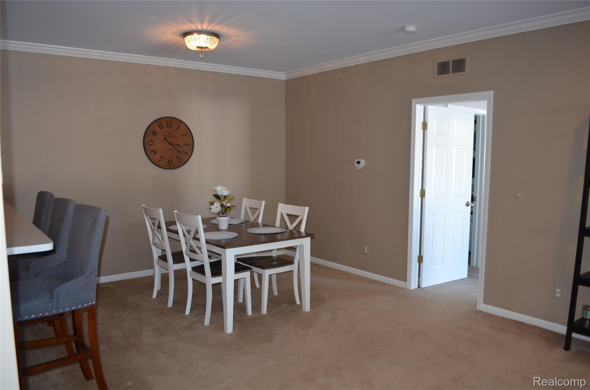 1866 Flagstone Circle, Unit 58 Rochester, MI 48307 - Photo 6 of 18 6.JPG