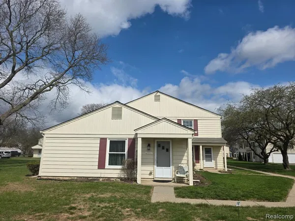 $136,000 | 2831 Glenwood Court, Lake Orion, MI 48360