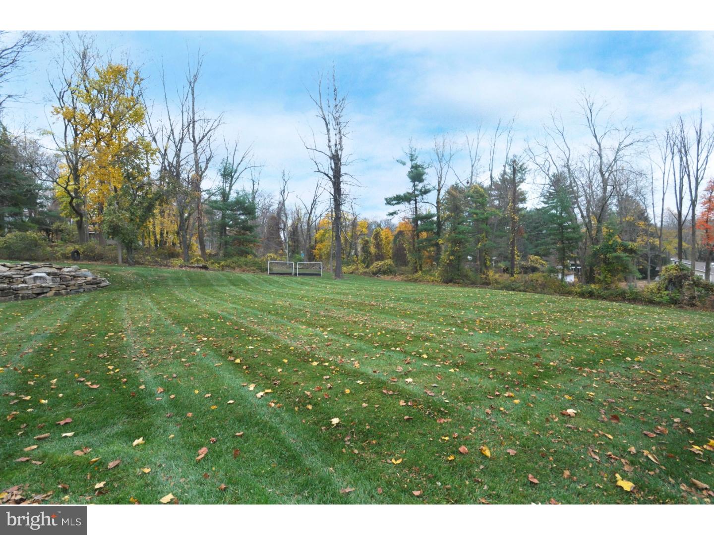 1965 Huntingdon Road Huntingdon Valley, PA 19006 - Photo 24 of 25 Back Yard