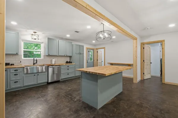 $429,000 | 509 County Road 2271, Telephone, TX 75488