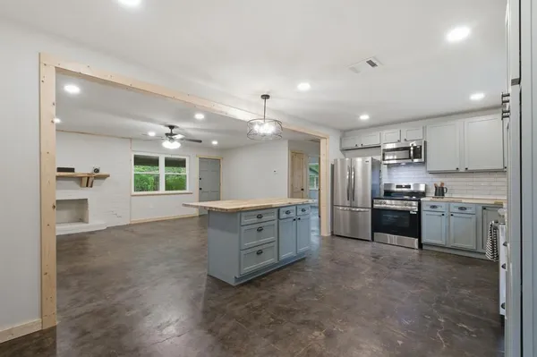 $429,000 | 509 County Road 2271, Telephone, TX 75488