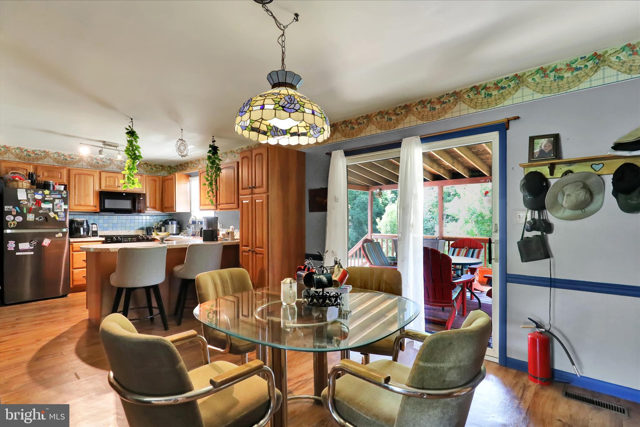 37 Beavens Road Reading, PA 19608 - Photo 16 of 35 Kitchen Dining