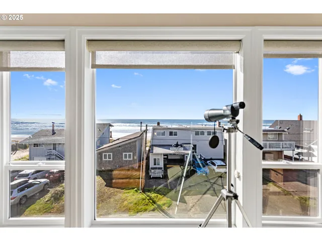 $544,000 | 300 North Pacific Street, Unit 43, Rockaway Beach, OR 97136