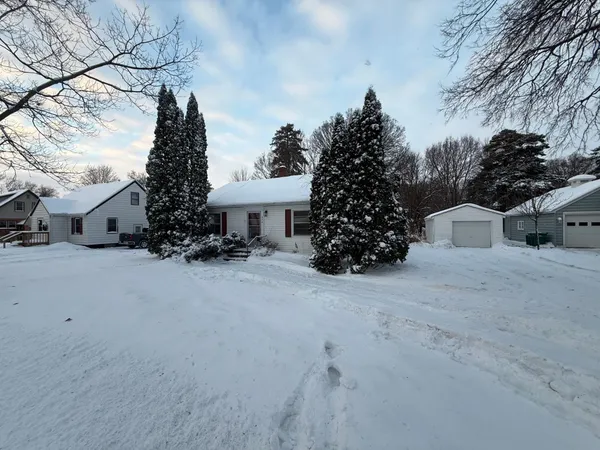 $193,900 | 434 Evergreen Park Boulevard, Litchfield, MN 55355