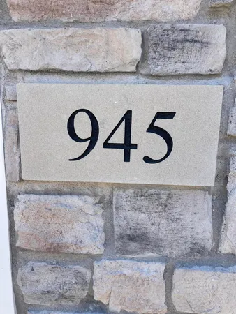 $291,750 | 945 Paula Court, Hobart, IN 46342