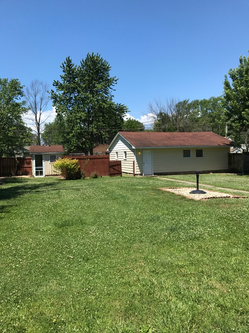 322 Merrill Road Braceville, IL 60407 - Photo 5 of 13 Gallery Image 5