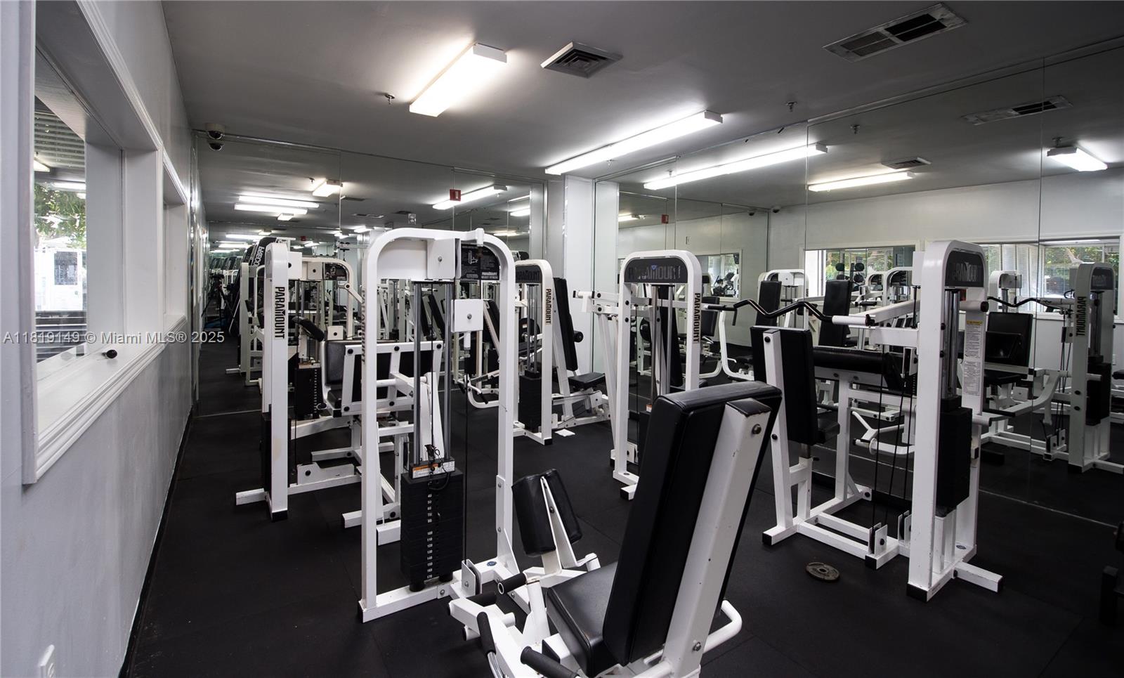 850 North Miami Avenue, Unit W1001 Miami, FL 33136 - Photo 28 of 30 a view of a room with gym equipment