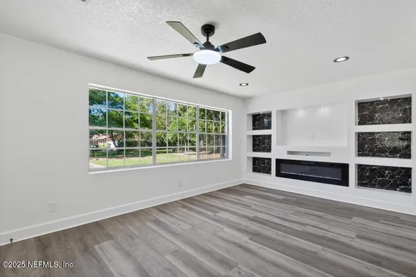 $299,999 | 9414 Carbondale Drive East, Jacksonville, FL 32208