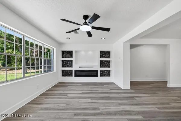 $299,999 | 9414 Carbondale Drive East, Jacksonville, FL 32208