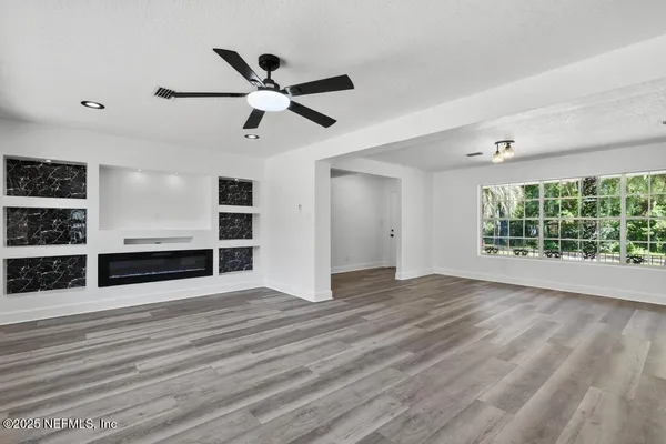 $299,999 | 9414 Carbondale Drive East, Jacksonville, FL 32208