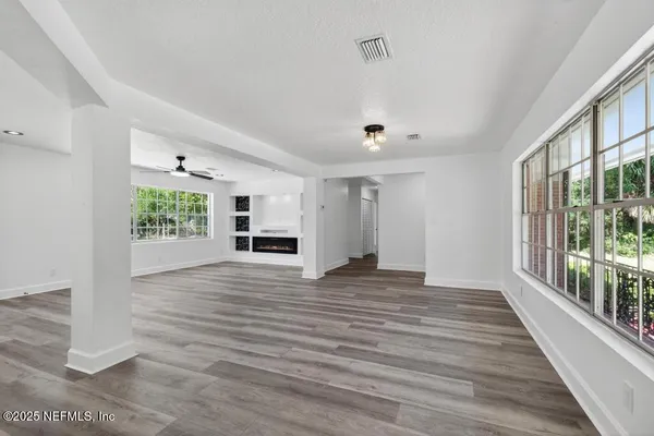 $299,999 | 9414 Carbondale Drive East, Jacksonville, FL 32208