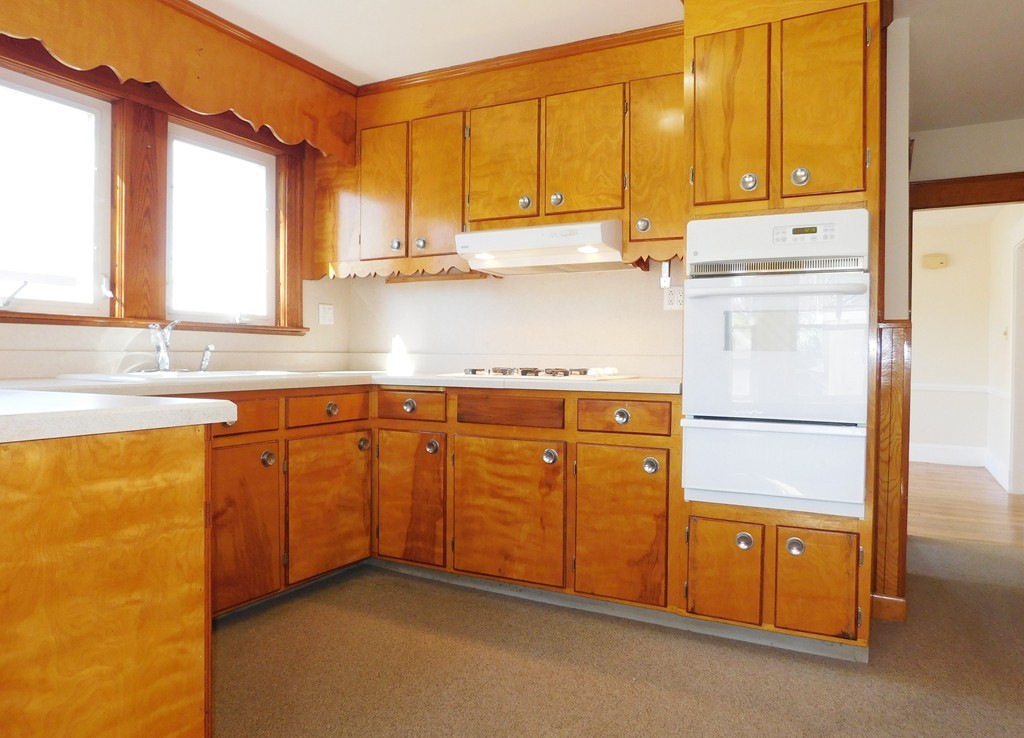 32 Youngs Road Dedham, MA 02026 - Photo 13 of 19 Gallery Image 13