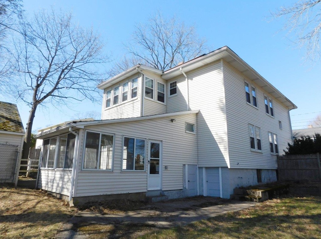 32 Youngs Road Dedham, MA 02026 - Photo 3 of 19 Gallery Image 3