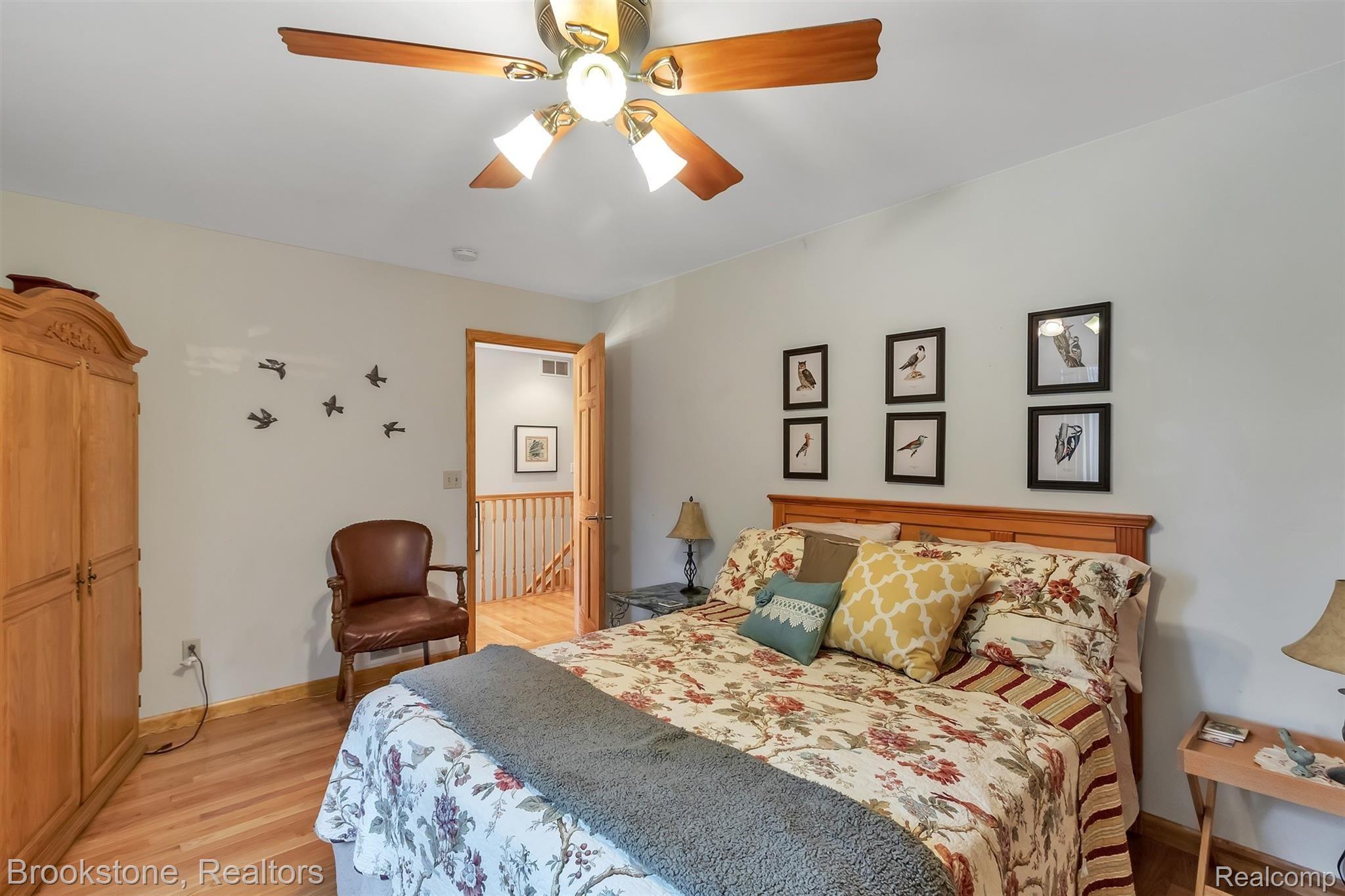 8715 Waumegah Road Clarkston, MI 48348 - Photo 34 of 60 20-8715 Waumegah Rd-WindowStill-Rea.jpg