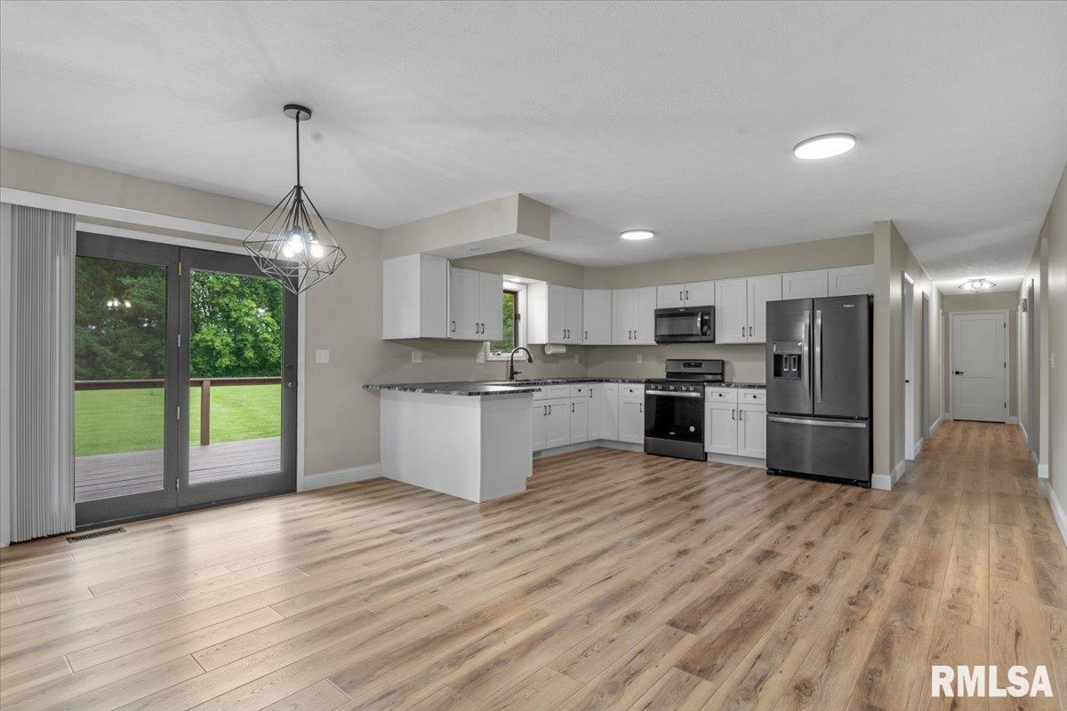 5660 Wesley Chapel Road Chatham, IL 62629 - Photo 9 of 36 Gallery Image 9