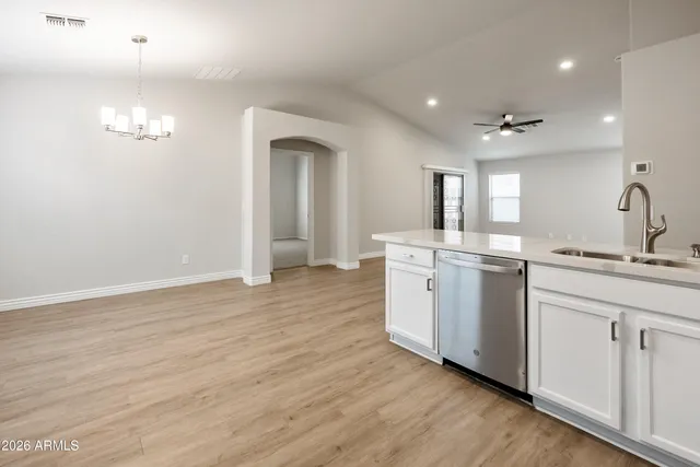 $390,000 | 5811 South 16th Drive, Phoenix, AZ 85041