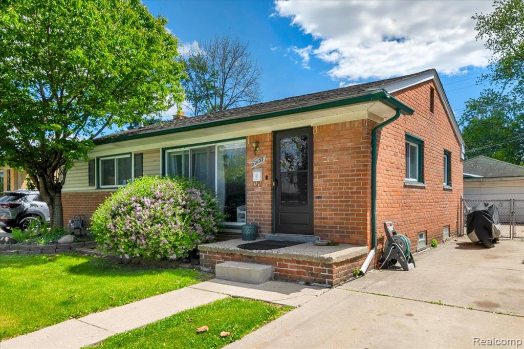 22137 Haskell Street Taylor, MI 48180 - Photo 3 of 25