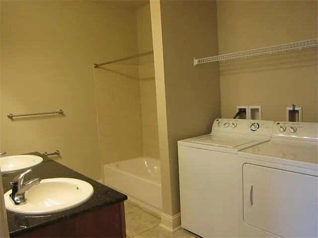$1,250 | 2725 Independence Street, Unit 302, Metairie, LA 70006