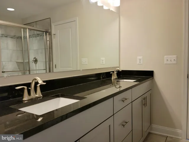 $3,300 | 7111 Tyndale Way, Hanover, MD 21076