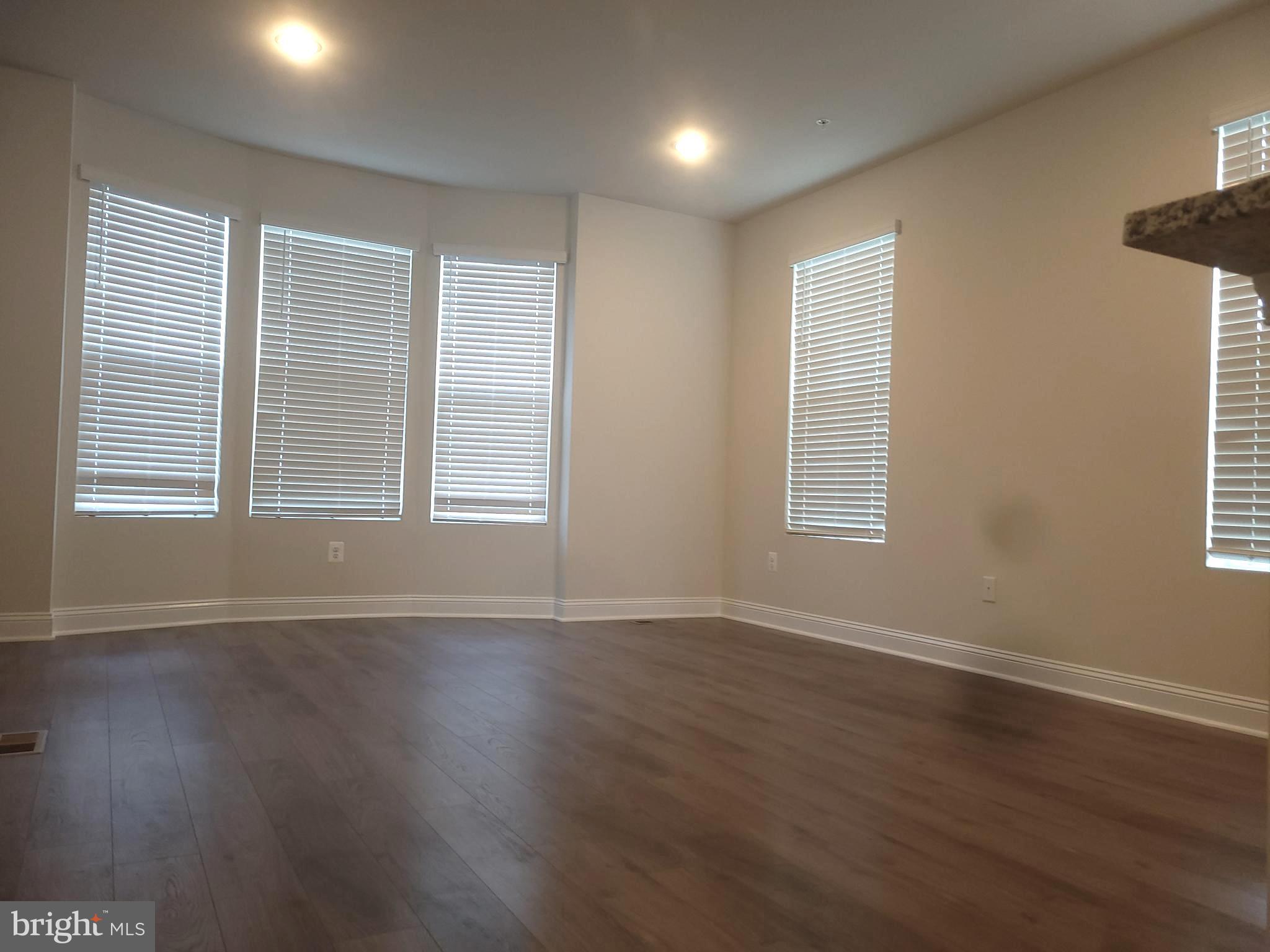 7111 Tyndale Way Hanover, MD 21076 - Photo 4 of 59 Living room