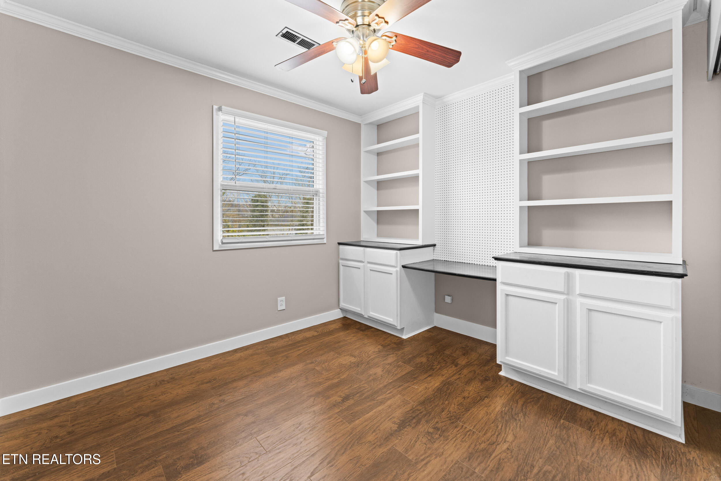 8209 Tamarack Road Knoxville, TN 37919 - Photo 23 of 36 8209 tamarack road-23