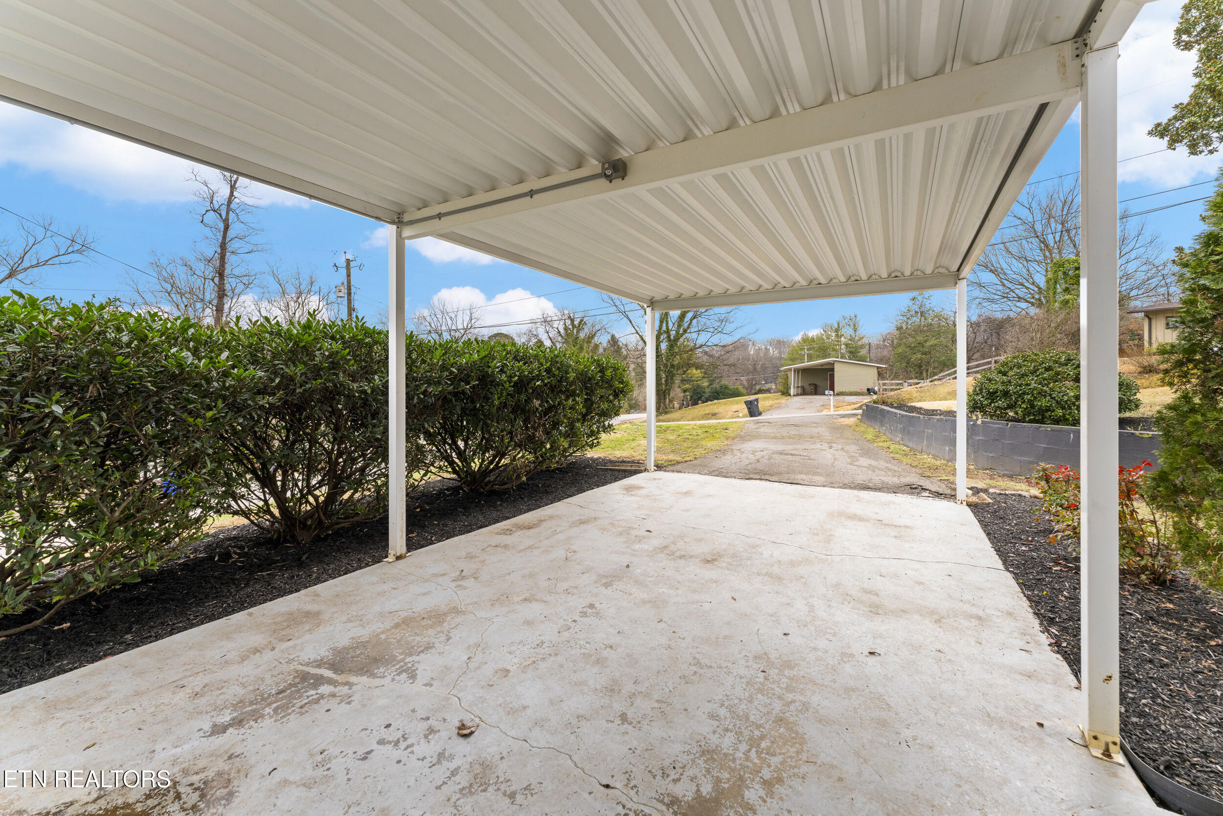 8209 Tamarack Road Knoxville, TN 37919 - Photo 28 of 36 8209 tamarack road-28