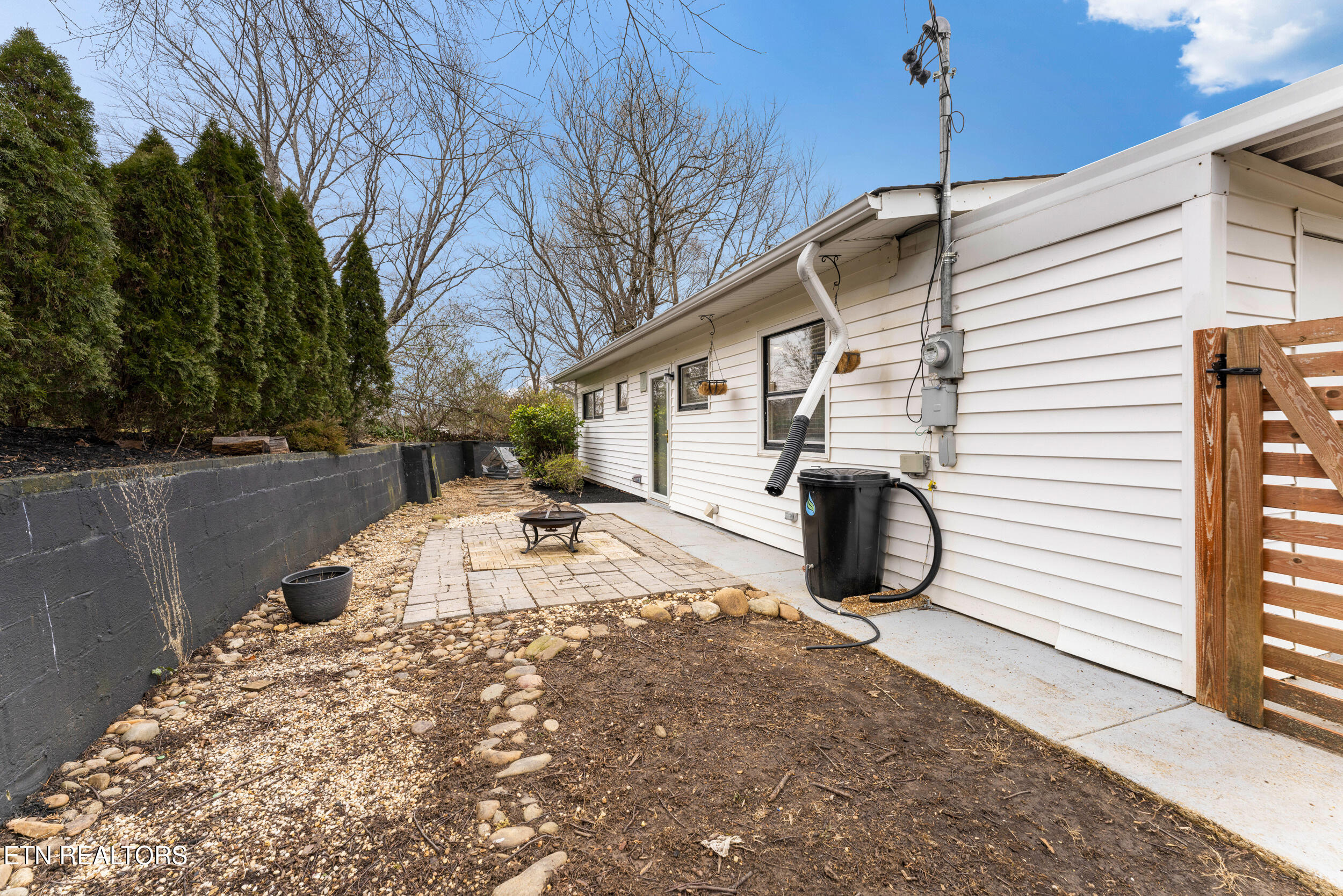8209 Tamarack Road Knoxville, TN 37919 - Photo 29 of 36 8209 tamarack road-29