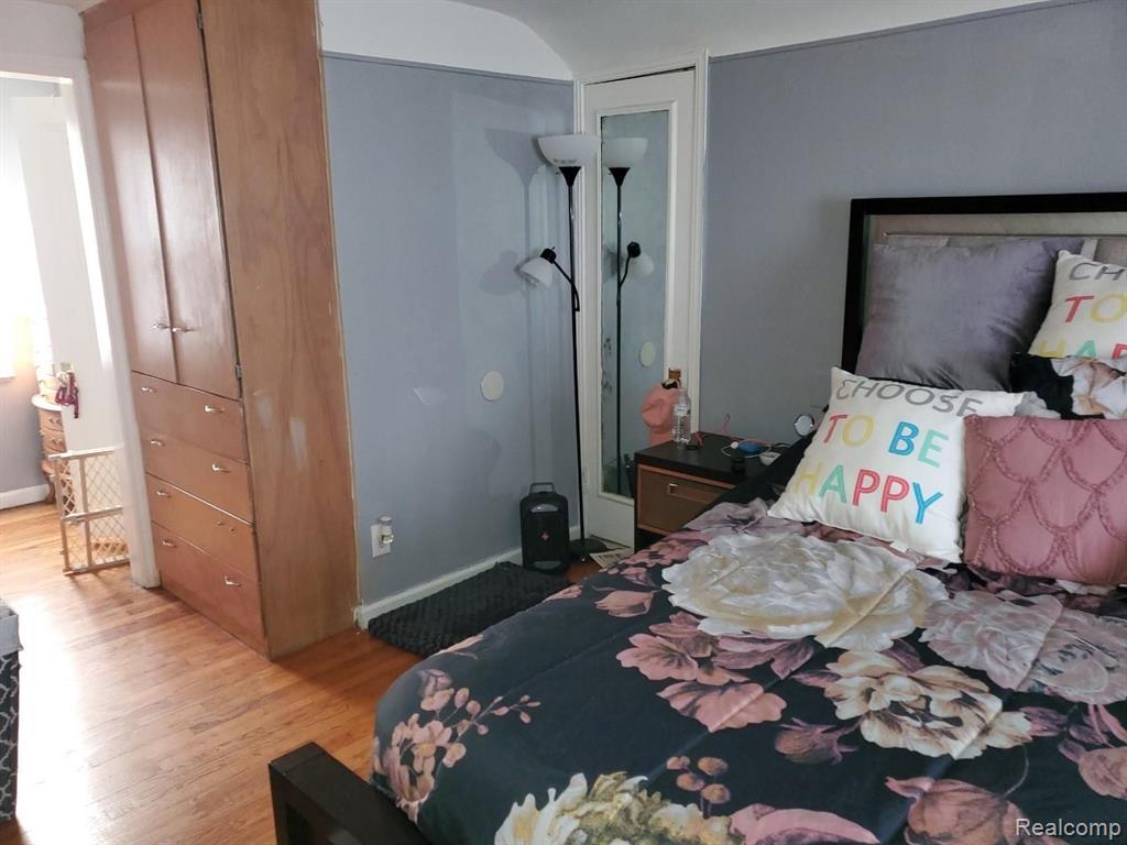 10664 Nottingham Road Detroit, MI 48224 - Photo 13 of 35