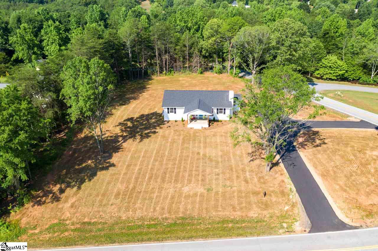 1269 Miller Farm Road Inman, SC 29349 - Photo 2 of 21