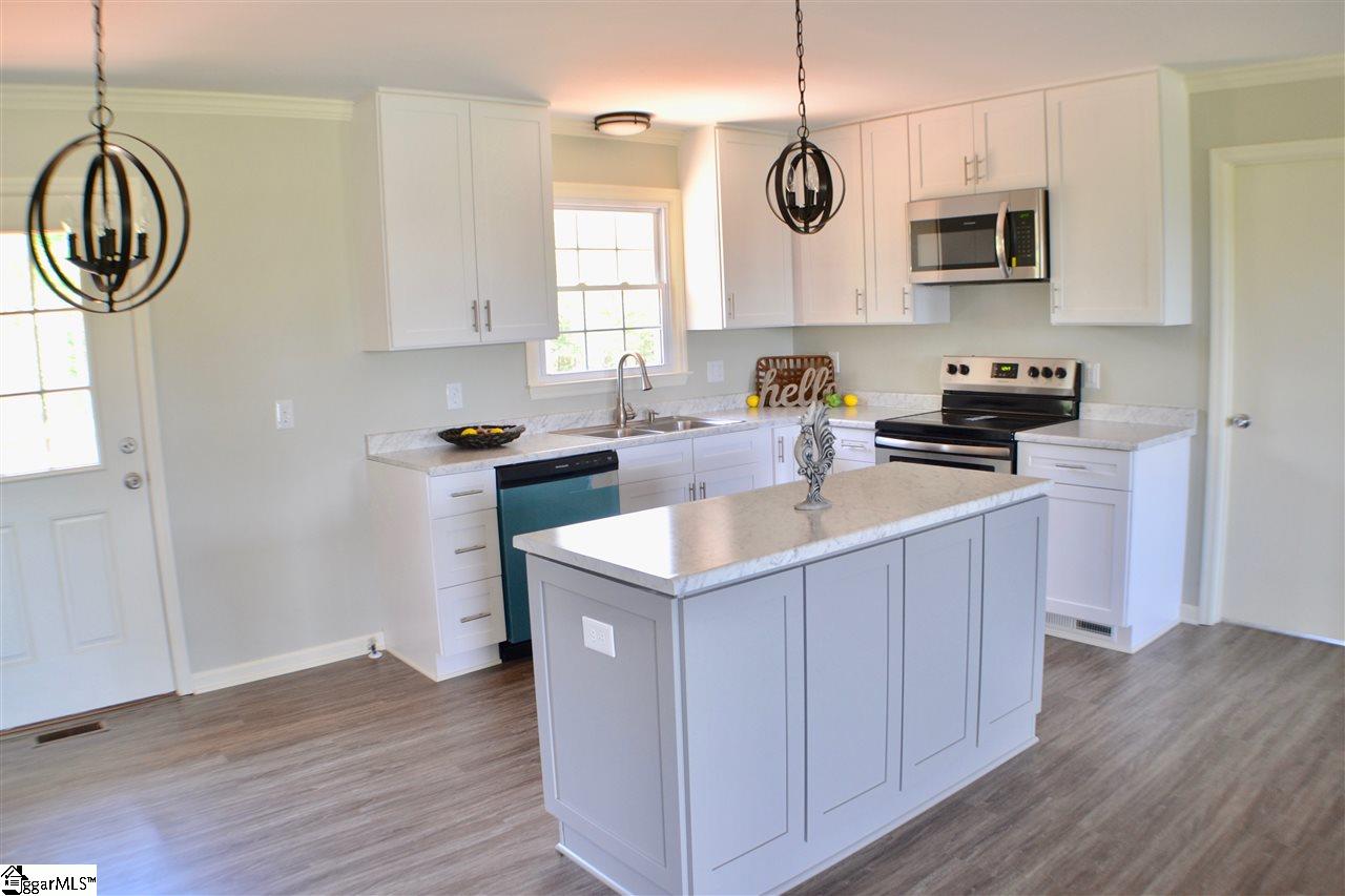 1269 Miller Farm Road Inman, SC 29349 - Photo 7 of 21