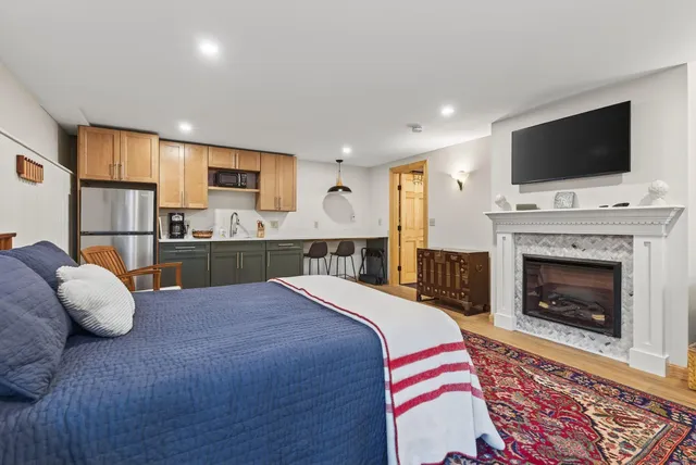 $1,195,000 | 4 Glos Way, Unit 14, Cape Elizabeth, ME 04107