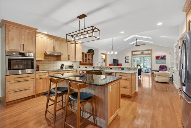 $1,195,000 | 4 Glos Way, Unit 14, Cape Elizabeth, ME 04107