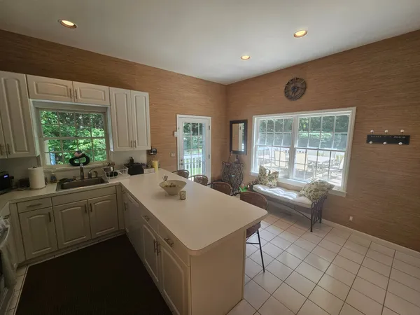 $30,000 | 150 Talmage Farm Lane, East Hampton, NY 11937