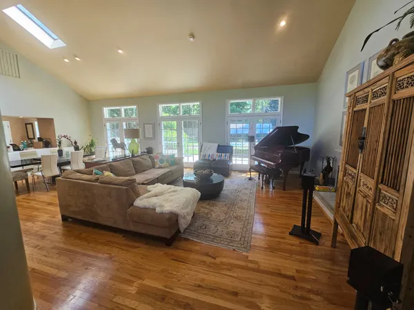 $30,000 | 150 Talmage Farm Lane, East Hampton, NY 11937