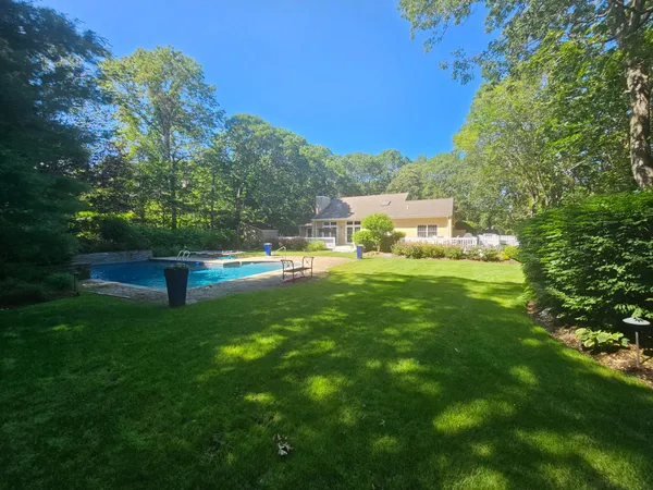 $30,000 | 150 Talmage Farm Lane, East Hampton, NY 11937