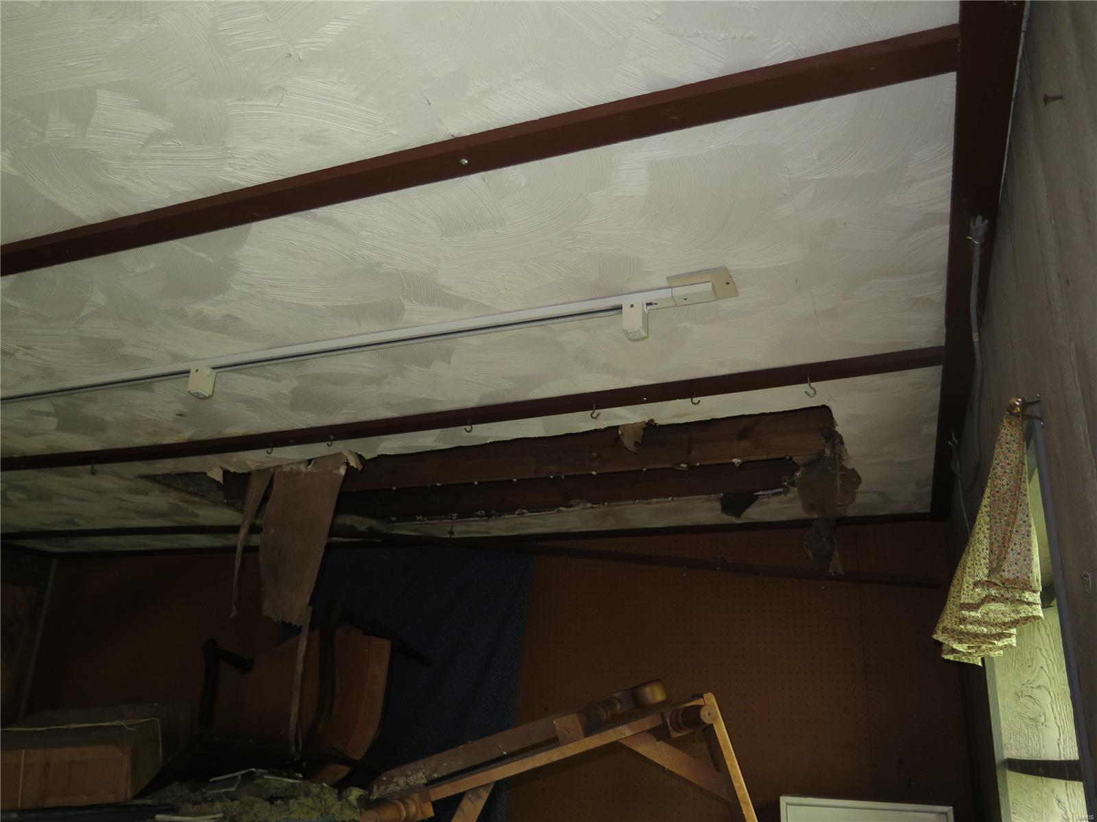 9720 Lackland Road St. Louis, MO 63114 - Photo 2 of 6 Gallery Image 2