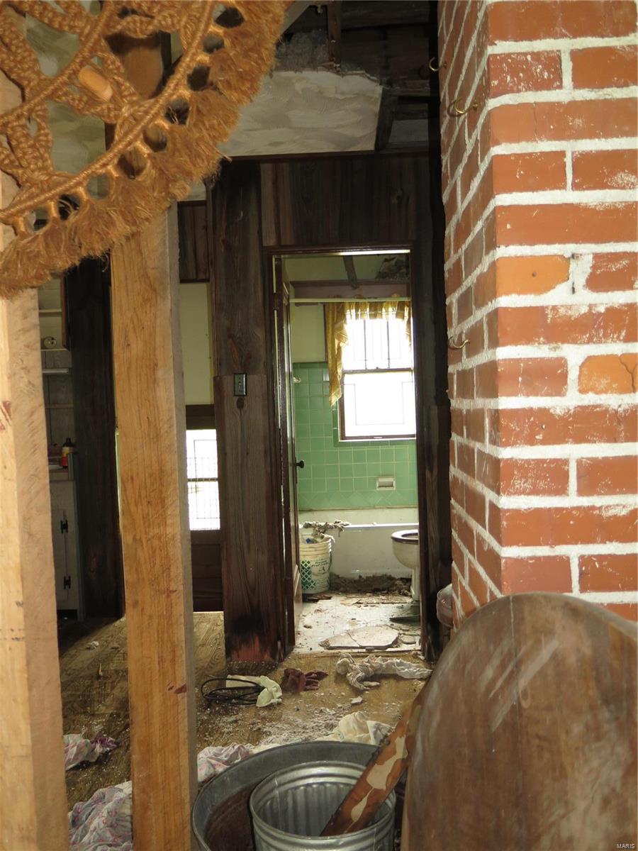 9720 Lackland Road St. Louis, MO 63114 - Photo 5 of 6 Gallery Image 5