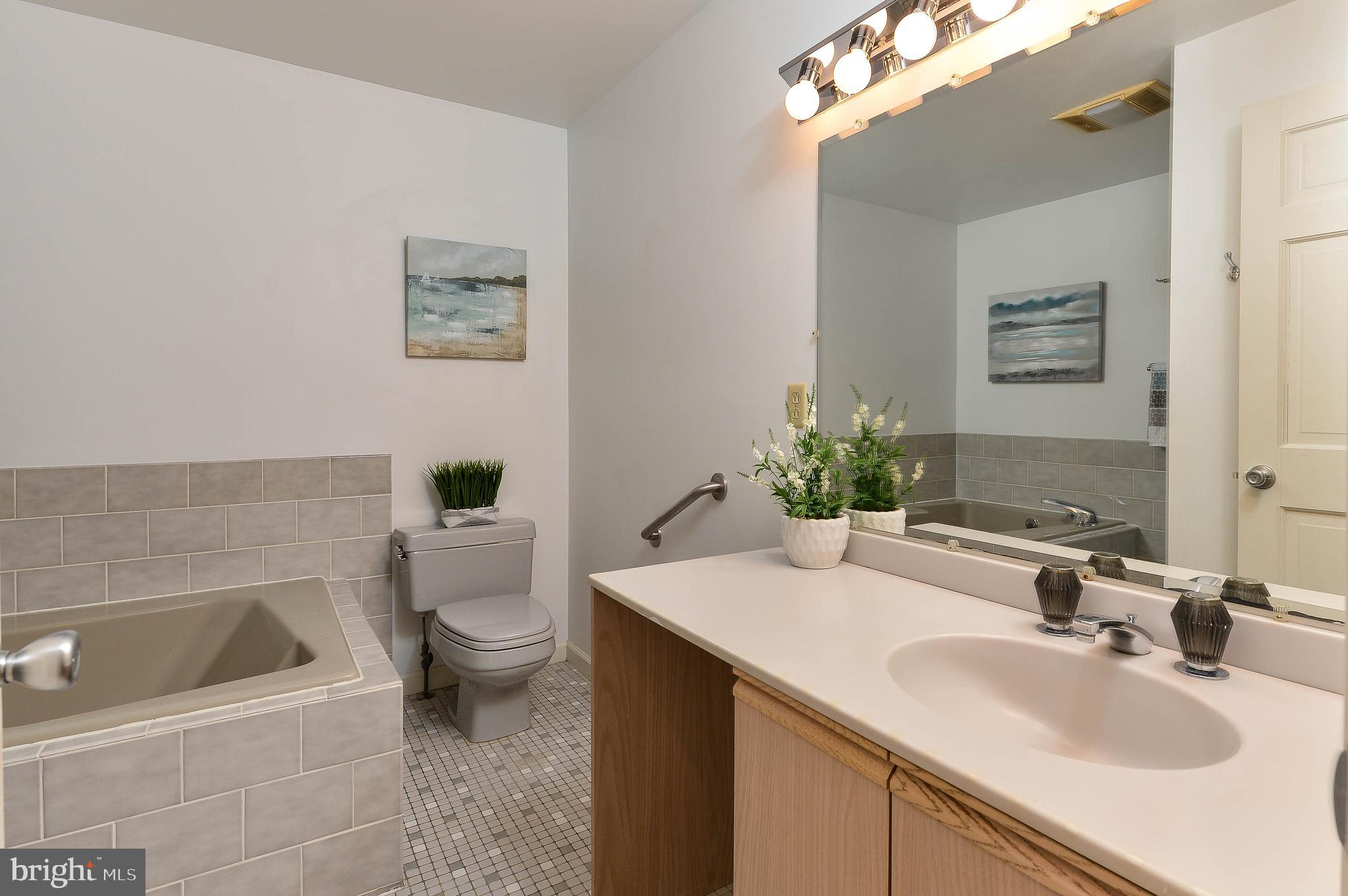 1635 Old Elk Neck Road Elkton, MD 21921 - Photo 5 of 18 Roomy full bath with large vanity