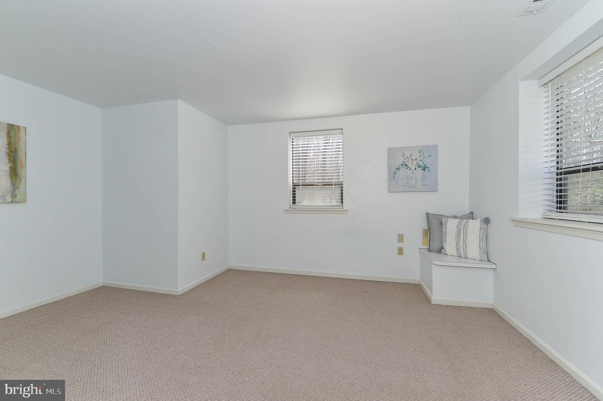 1635 Old Elk Neck Road Elkton, MD 21921 - Photo 7 of 18 Spacious bedroom