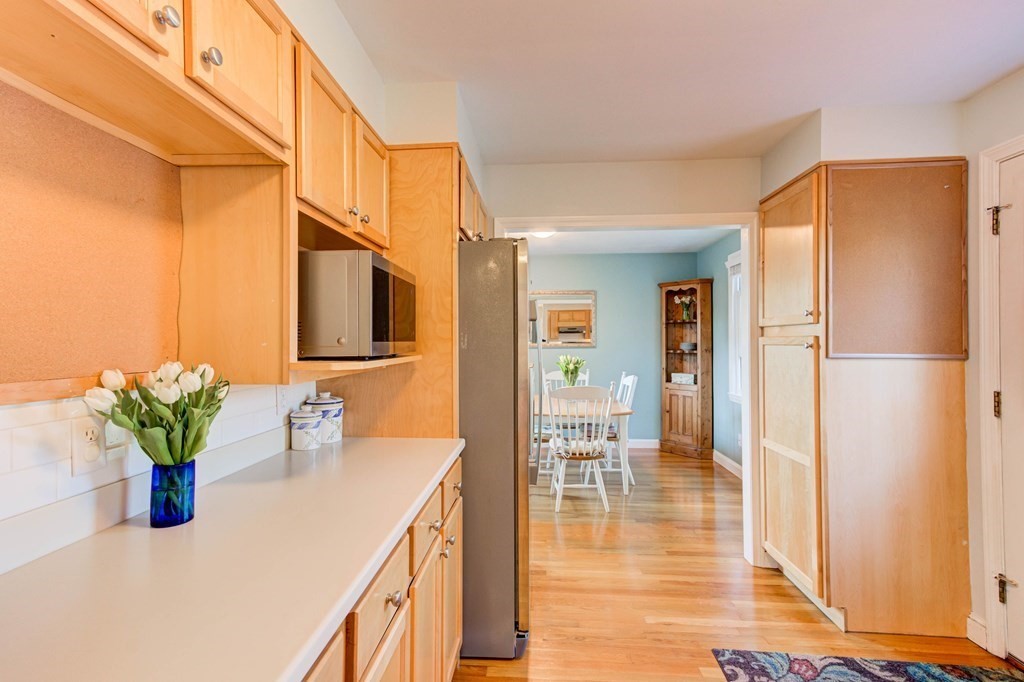 46 Susan Road Marlborough, MA 01752 - Photo 10 of 42 Gallery Image 10