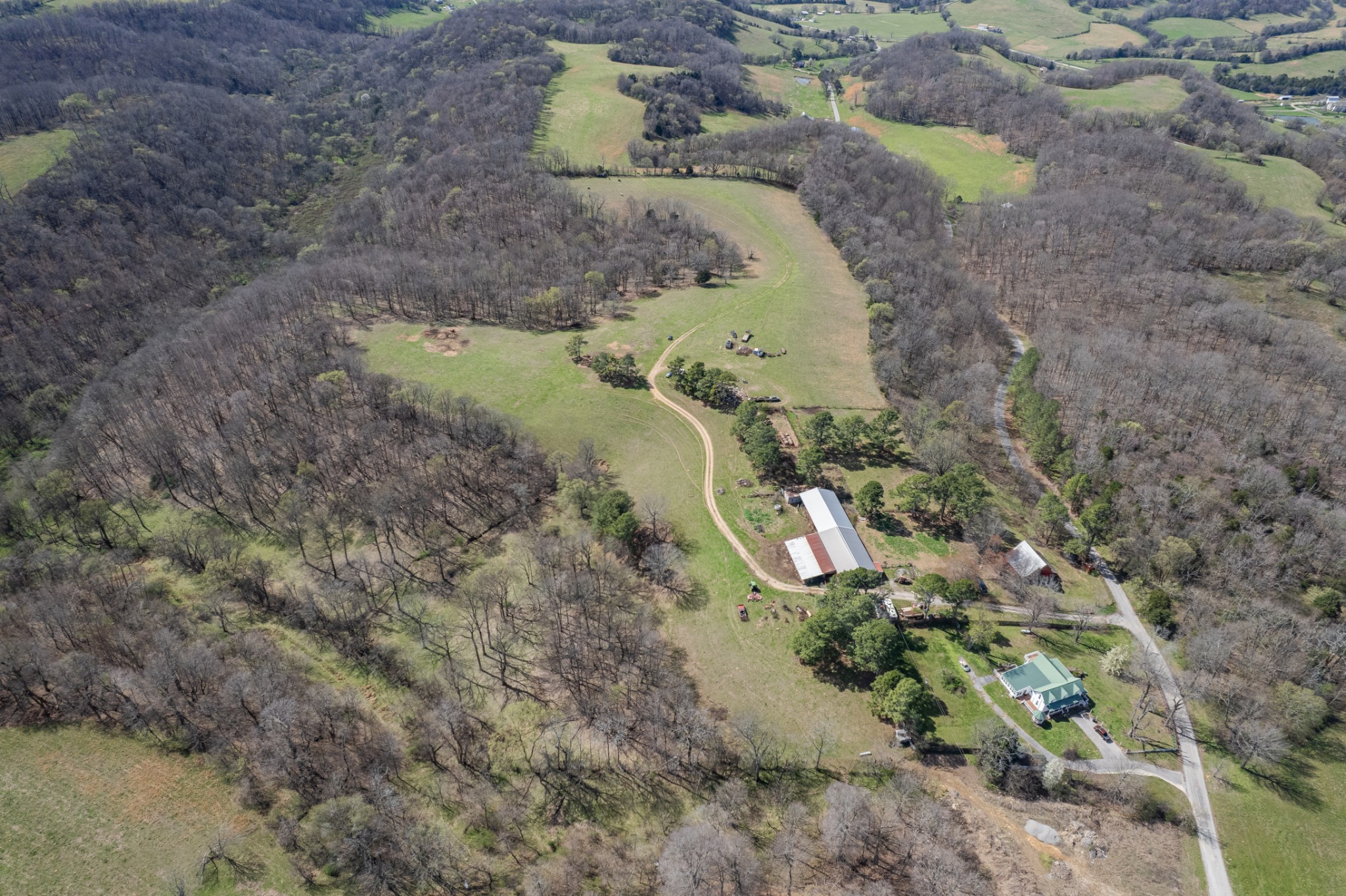 2675 Red Nix Road Cornersville, TN 37047 - Photo 4 of 52 Gallery Image 4