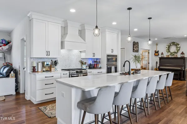 $1,200,000 | 487 Rocky Knob Road, Mountain City, TN 37683