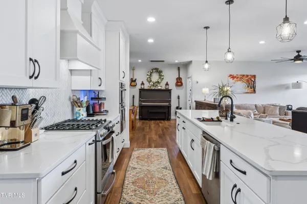 $1,200,000 | 487 Rocky Knob Road, Mountain City, TN 37683