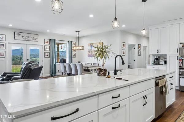 $1,200,000 | 487 Rocky Knob Road, Mountain City, TN 37683