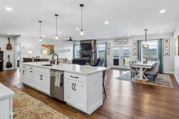 $1,200,000 | 487 Rocky Knob Road, Mountain City, TN 37683