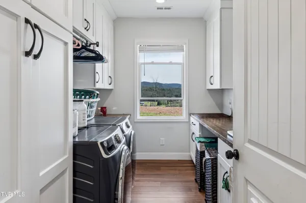 $1,200,000 | 487 Rocky Knob Road, Mountain City, TN 37683