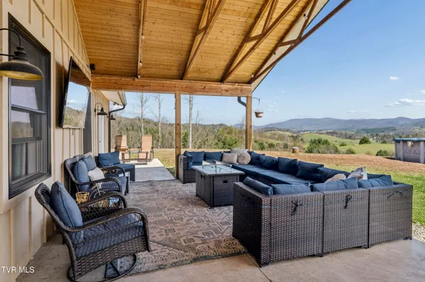 $1,200,000 | 487 Rocky Knob Road, Mountain City, TN 37683