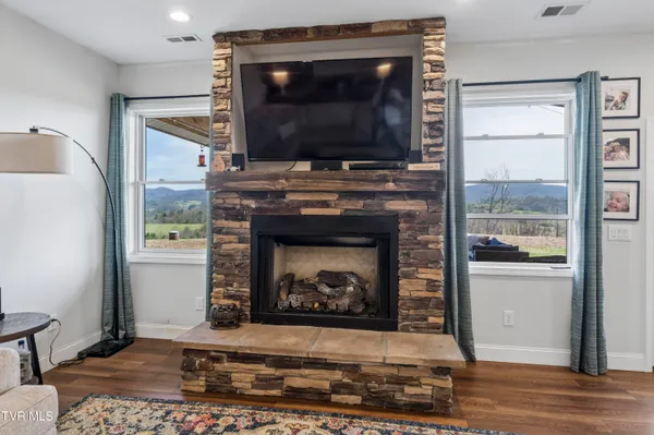 $1,200,000 | 487 Rocky Knob Road, Mountain City, TN 37683