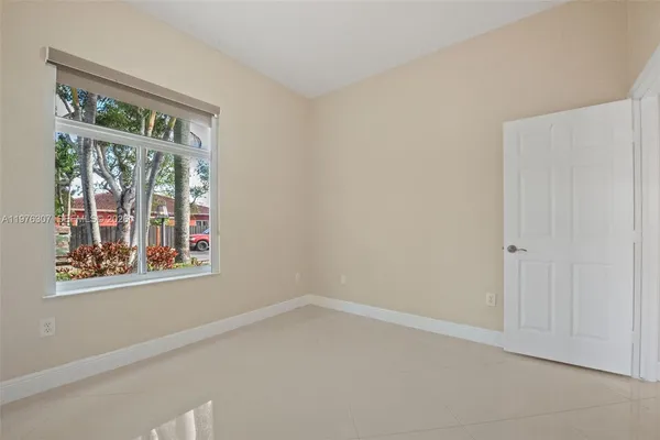 $4,900 | 15962 Southwest 62nd Street, Miami, FL 33193