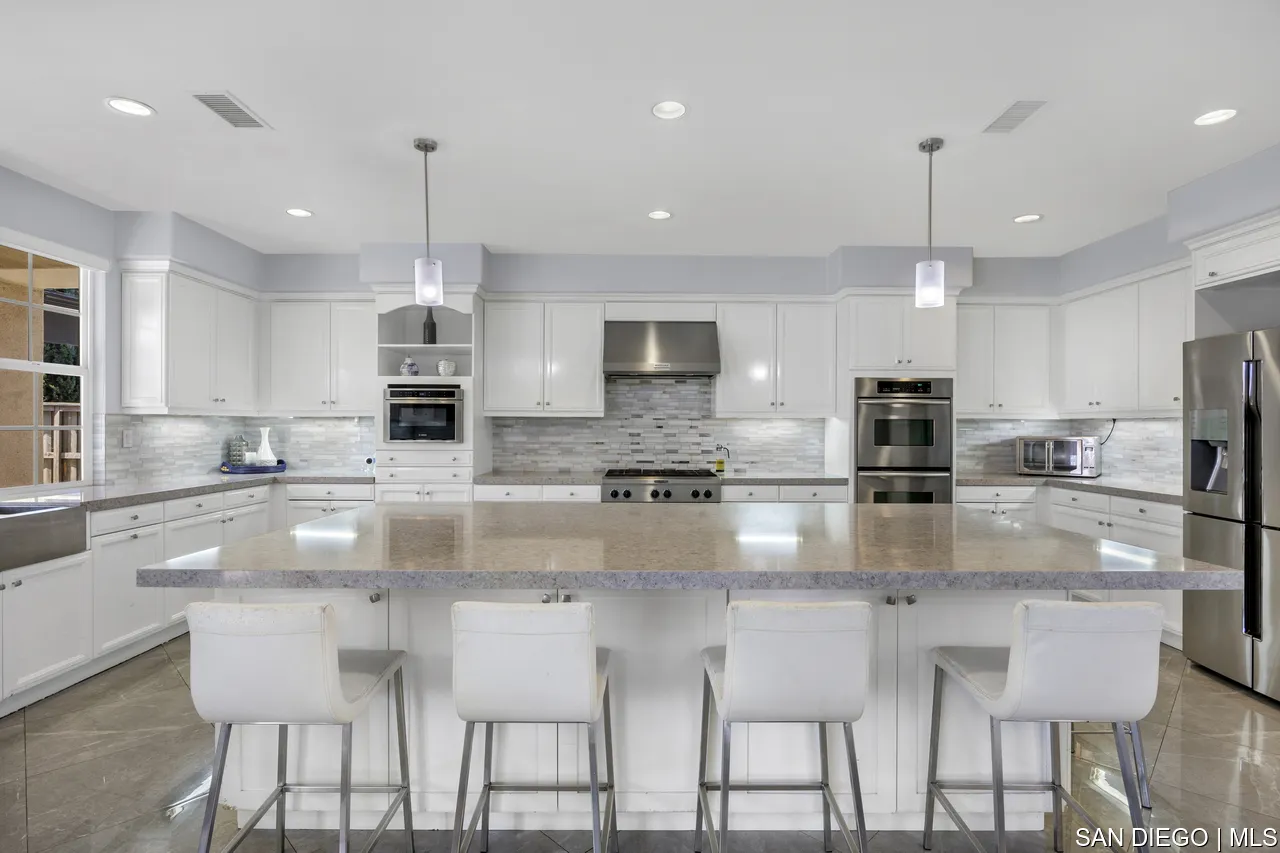 2832 Echo Ridge Court Chula Vista, CA 91915 - Photo 11 of 53